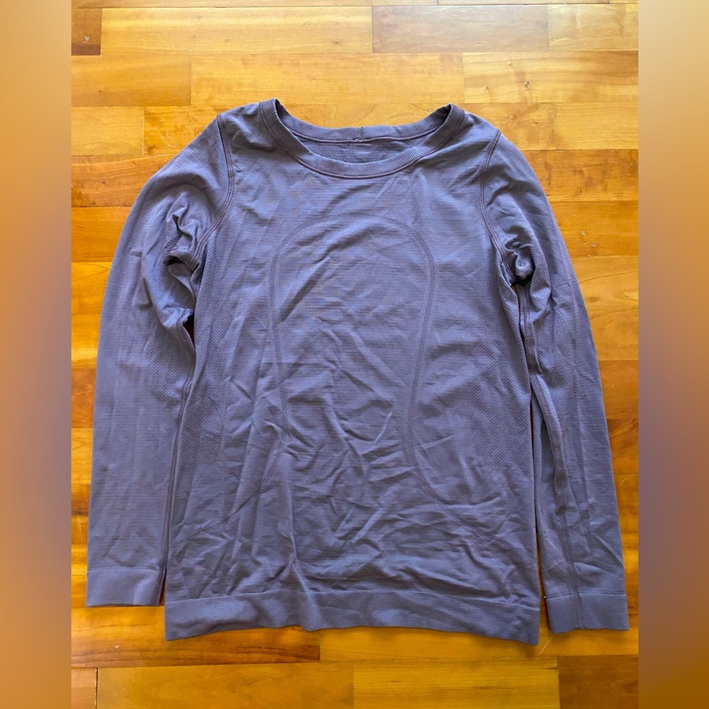 Lululemon top